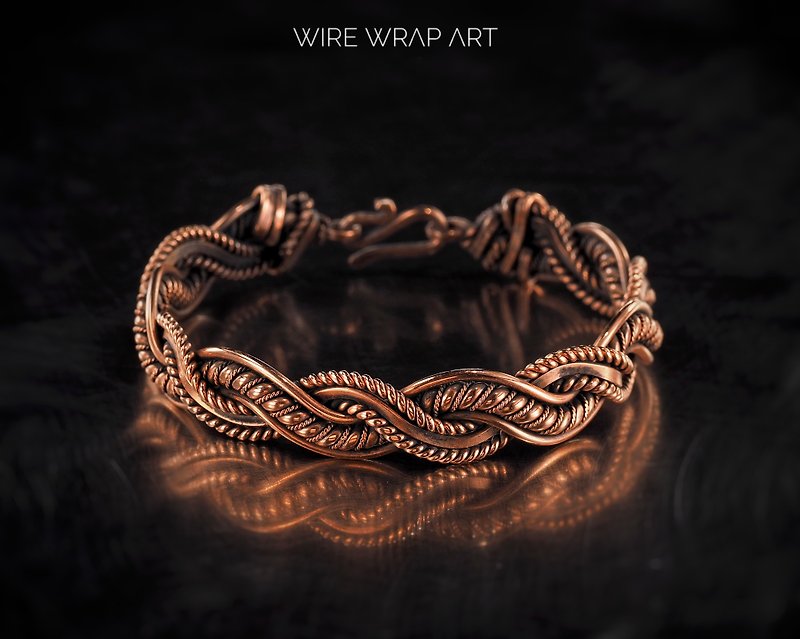 Unique pure copper wire wrapped bracelet for woman or man Antique style jewelry - สร้อยข้อมือ - ทองแดงทองเหลือง สีทอง