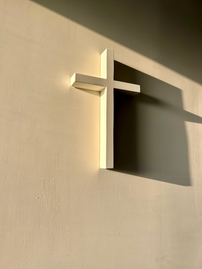 Amour爱木木-Light and shadow wall hanging cross - Wall Décor - Wood 