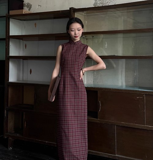 尹太陽 新中式復古 清冷感格子連身裙
