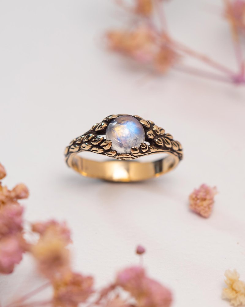 Moonstone ring Gao |14K black gold ring | minimalist anniversary solid gold ring - 戒指 - 寶石 金色