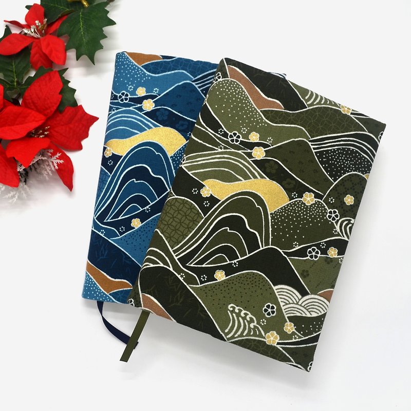 Mountains book cover with bookmark handmade - ปกหนังสือ - ผ้าฝ้าย/ผ้าลินิน หลากหลายสี