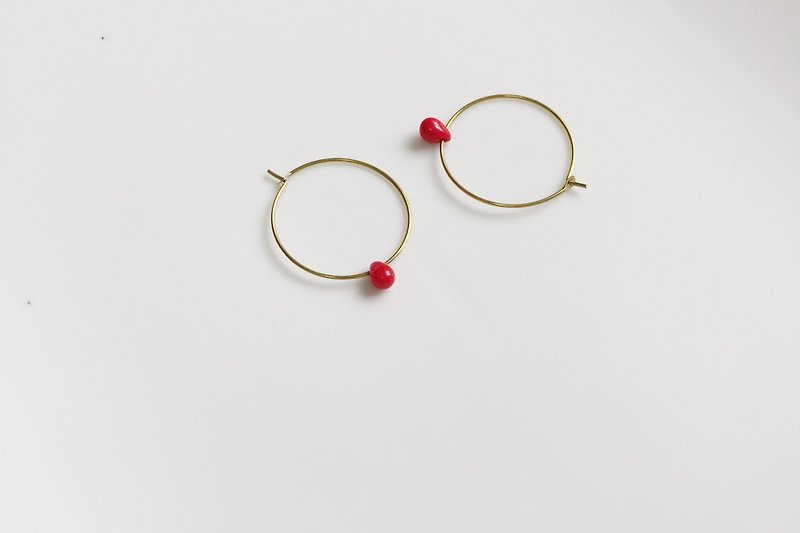 小草莓 雨滴圈型造型耳環 - 耳環/耳夾 - 其他金屬 紅色