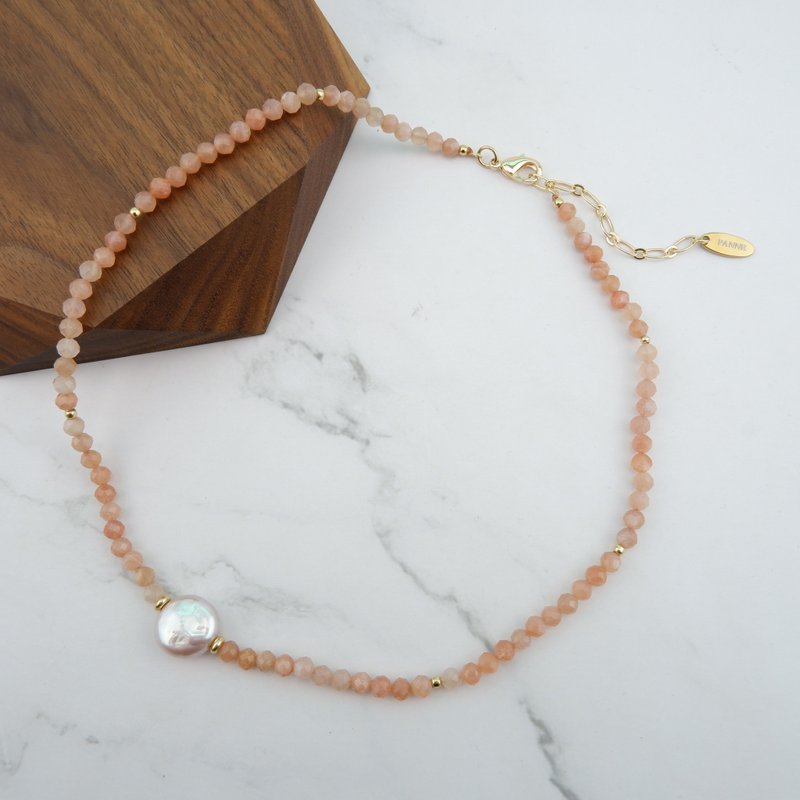 Freshwater Pearl and Sunstone Short Necklace - 項鍊 - 石頭 橘色