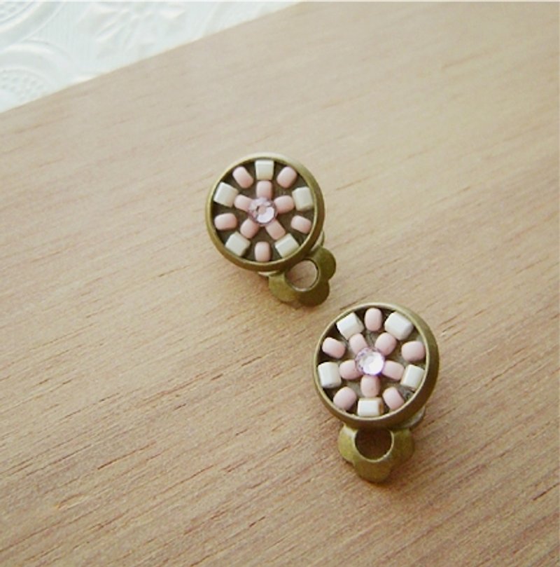 Deco tiles Earrings garden pink mosaic sweet beads - Earrings & Clip-ons - Other Metals Pink