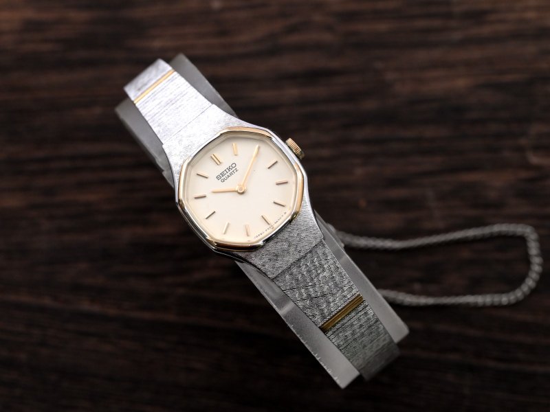 SEIKO vintage women quartz watch 19mm Octagon Shape Beige Dial Ref.2320-6810 - นาฬิกาผู้หญิง - สแตนเลส 