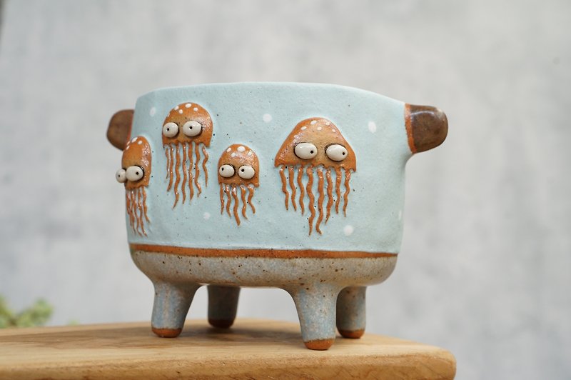 Plant pot with a squid,lithops,cactus,ceramics,pottery,handmade - 花瓶/花器 - 陶 藍色