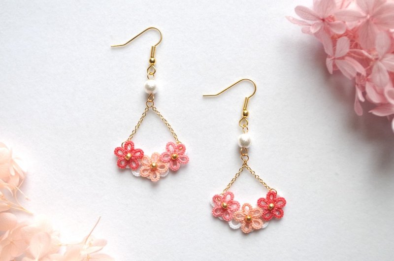 Tatting lace florets and cotton pearl earrings Spring - Earrings & Clip-ons - Cotton & Hemp Pink