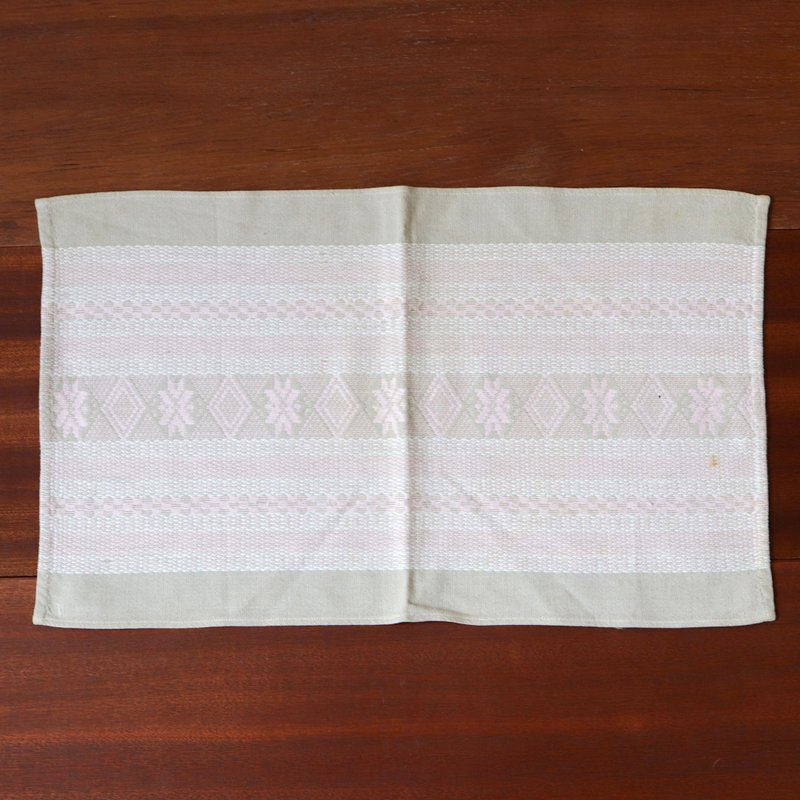 Finnish traditional totem powder gray snowflake Linen placemat - ผ้ารองโต๊ะ/ของตกแต่ง - ผ้าฝ้าย/ผ้าลินิน สึชมพู