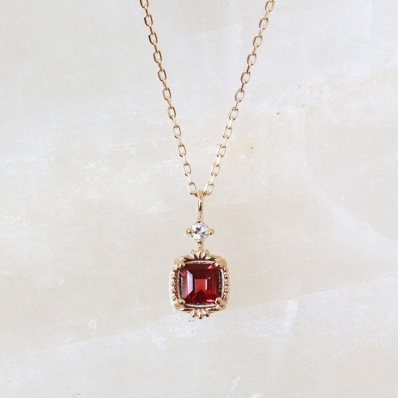 Visel small square vintage frame necklace- Stone - สร้อยคอ - เครื่องประดับ สีทอง