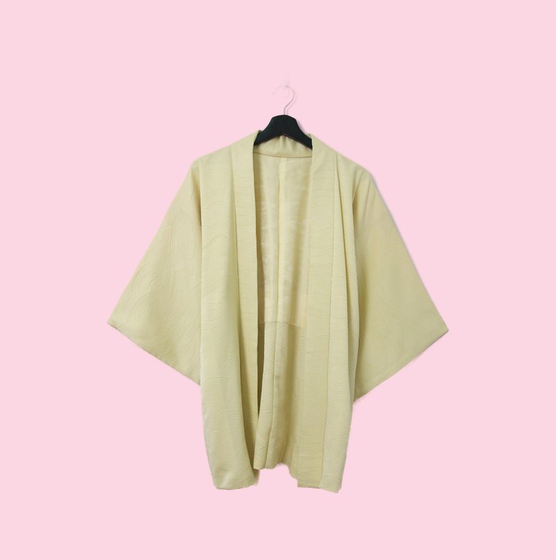 Back to Green-Japan brings back haori semi-three-dimensional wavy embossing/vintage kimono - Women's Casual & Functional Jackets - Silk 