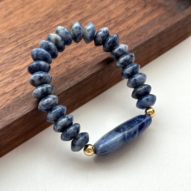 [Clarify Yourself] Simple gold-plated bracelet with blue Stone butterfly beads to dispel stress, strengthen and heal the heart with courage - Bracelets - Semi-Precious Stones Blue