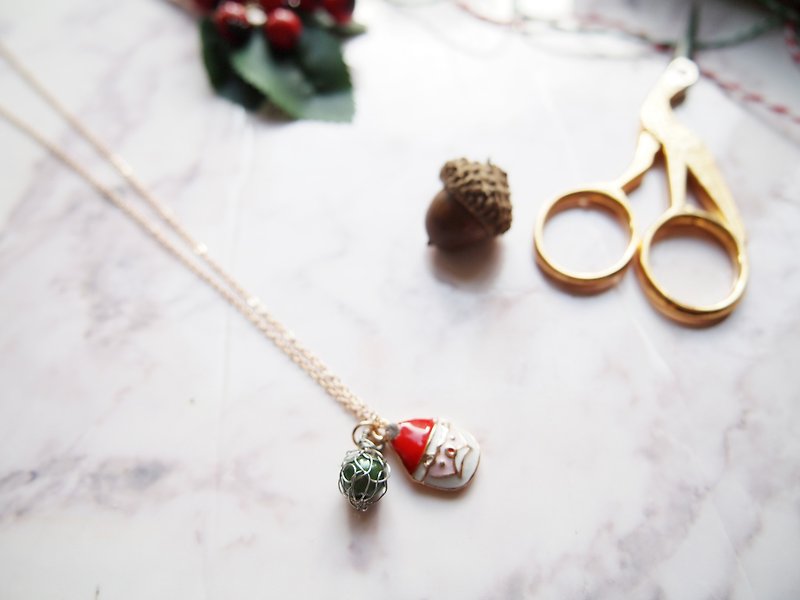 法式手工編織銀色銅線配墨綠色人造珍珠及聖誕老人吊墜子項鏈P045 - 項鍊 - 其他金屬 銀色