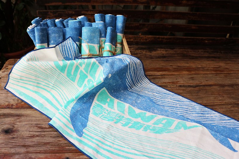 Taiwan endemic whale headscarf - Towels - Cotton & Hemp Blue