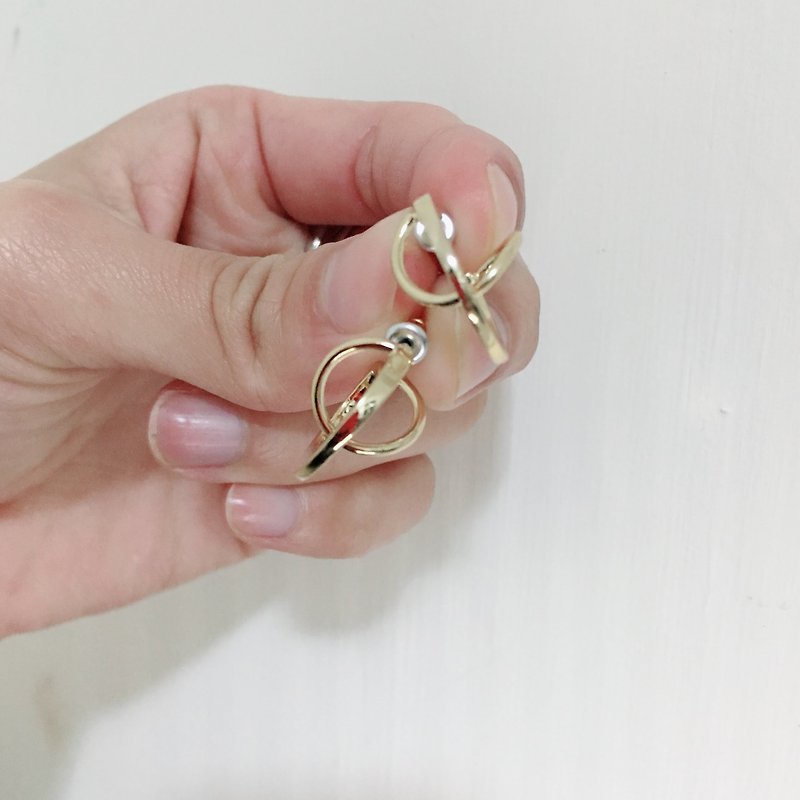 Party basket empty spiral earrings - gold - ต่างหู - โลหะ สีทอง