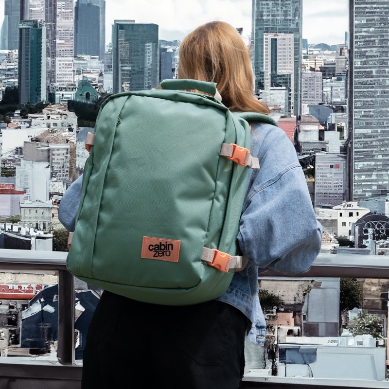 CabinZero British Light Travel Backpack 28L (boarding bag/travel bag) - กระเป๋าเดินทาง/ผ้าคลุม - วัสดุอื่นๆ หลากหลายสี