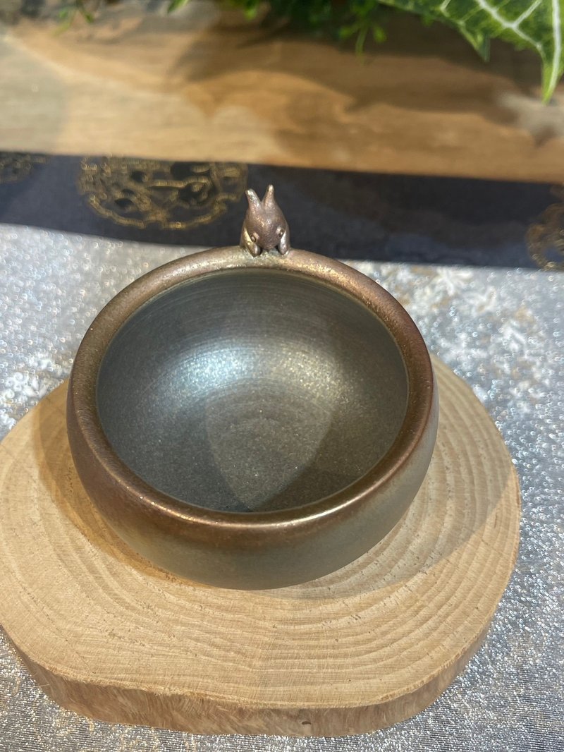 手捏兔子柴燒杯 - 其他杯子 - 陶 