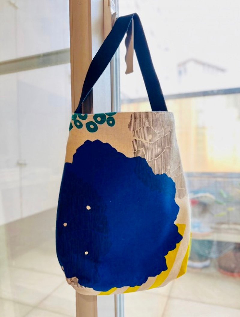 Gujia colorful single handle shoulder bag. Double compartment interior pocket. Japanese design cloth - Messenger Bags & Sling Bags - Cotton & Hemp Multicolor