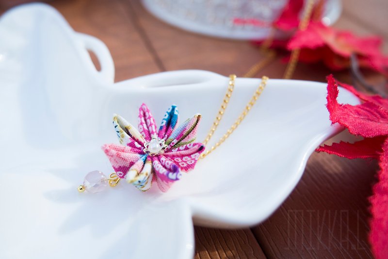 Super Fine Chrysanthemum Crystal Necklace Necklace S925 - สร้อยติดคอ - เงินแท้ สึชมพู