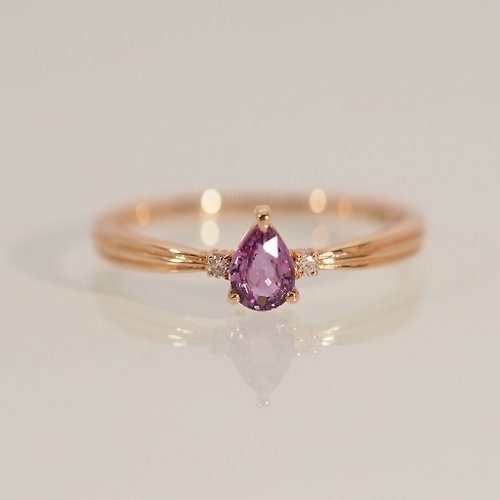 IRIZA Jewellery 18K金紫寶石梨形鑽石戒指 Purple Sapphire Pear Diamond Ring