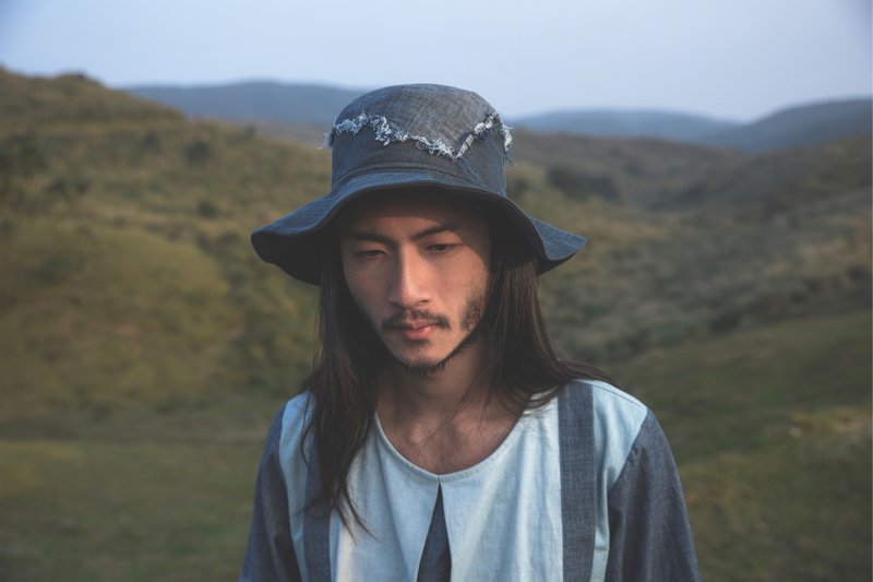ANYGUY / Alan Hu 2017 S/S 不規則接布寬檐帽 - 帽子 - 棉．麻 藍色