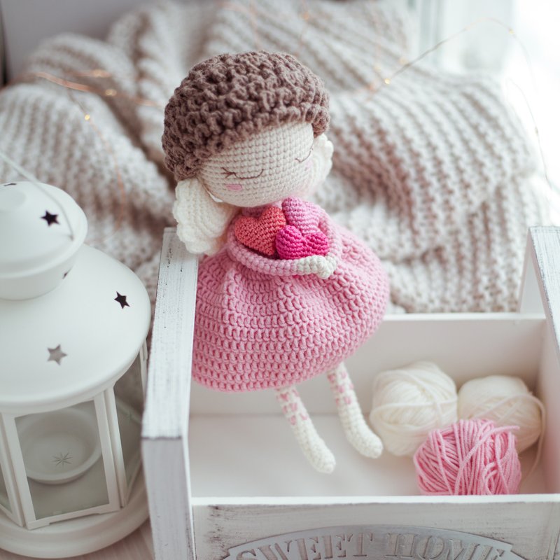 Doll Angel with Hearts Instruction Manual - Digital item PDF Crochet Pattern - 手工藝教學/工具書 - 其他材質 
