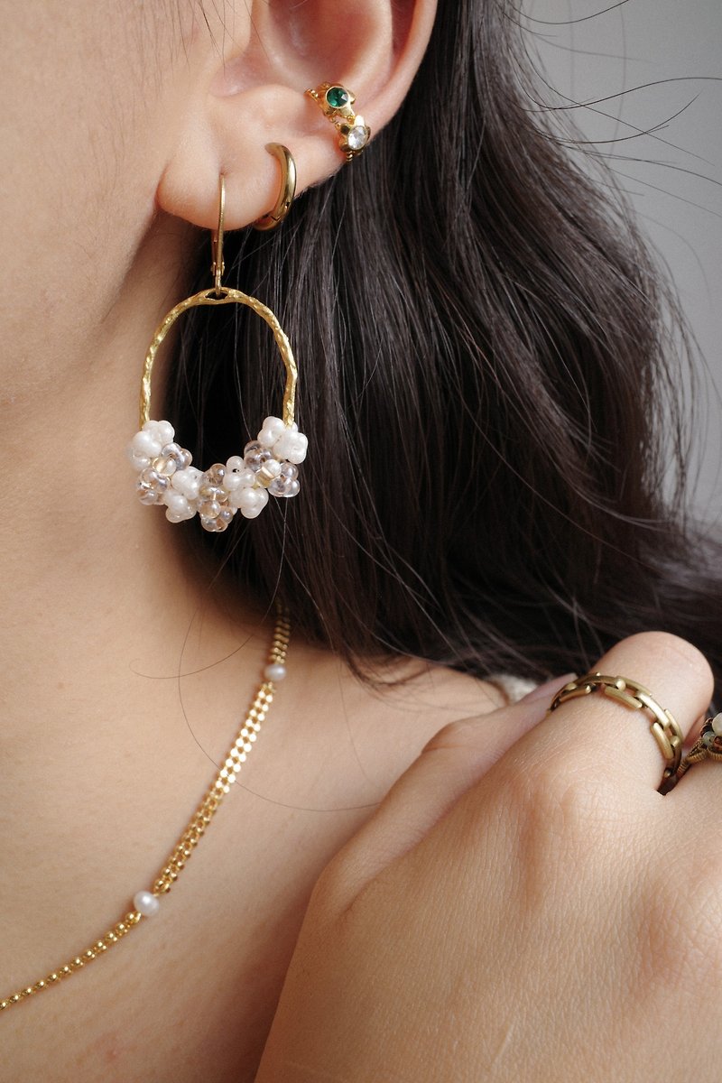 珠藤系列 白珠藤耳環 黃銅耳環 日本珠 編織耳環 - 耳環/耳夾 - 銅/黃銅 金色