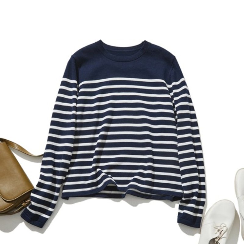 A reliable striped knit that you can wear at any time. Color-coordinated knit long-sleeved sweater in navy and white 240918-2 - Women's Tops - Cotton & Hemp 