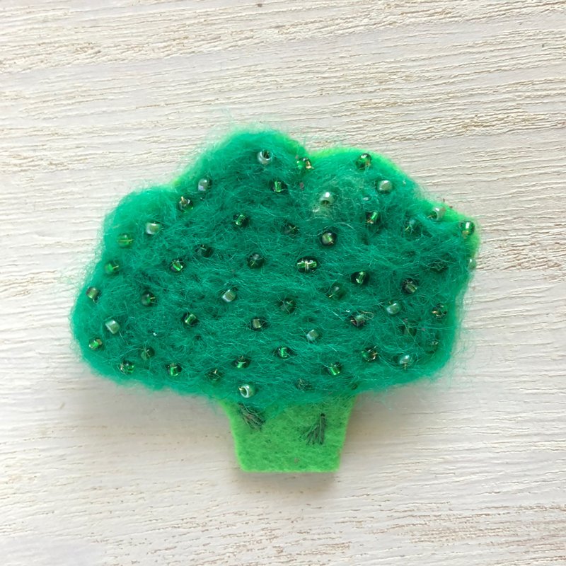 ブロッコリーの羊毛フェルト刺繍ブローチ - 胸針 - 羊毛 綠色