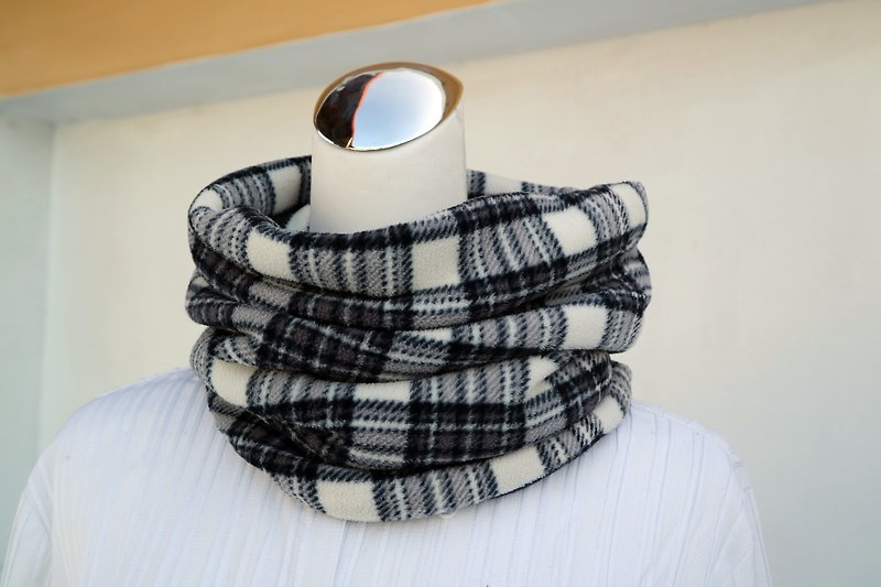 Black, white and gray checkered thermal scarf, short scarf, neck sleeve, double-sided and two-color, suitable for both men and women*SK* - ผ้าพันคอถัก - เส้นใยสังเคราะห์ สีเทา