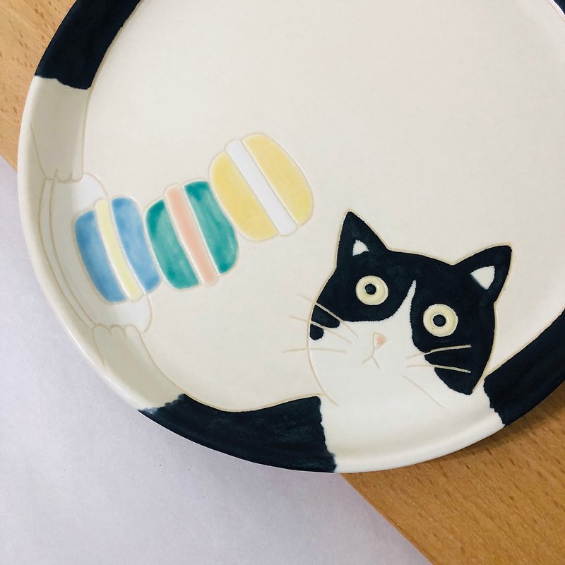 貓的最愛 / 手作餐盤 / 賓士貓與馬卡龍 - 盤子/餐盤 - 瓷 多色