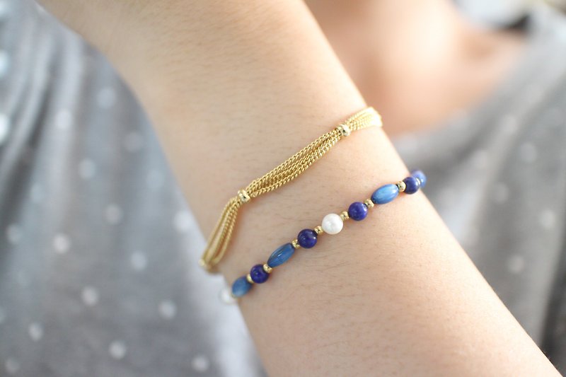 Greek Island~Sea shell/ Lapis/ Brass handmade bracelet - Bracelets - Other Metals 