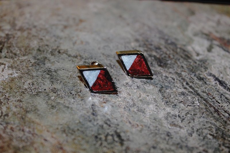 Double sided Lawrence soft pottery clip earrings - Texture dark red X pearl blue - ต่างหู - ดินเผา 