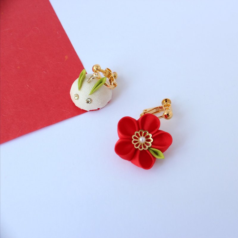 clip-on earring/resin non hole earring rabbit and flower - Earrings & Clip-ons - Silk White