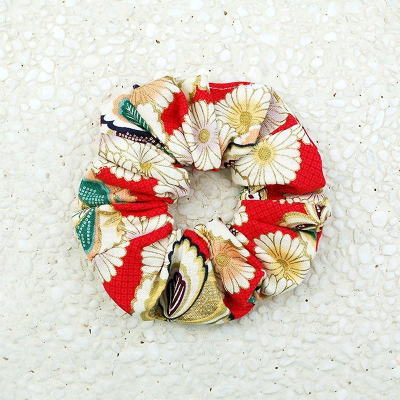 Japanese-style pill daisy bundle _ red / large intestine ring donut hair ring - Hair Accessories - Cotton & Hemp Red