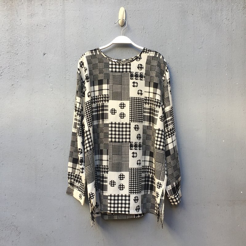 {} Black and white vintage totem chiffon shirt Japan - Men's Shirts - Polyester Transparent