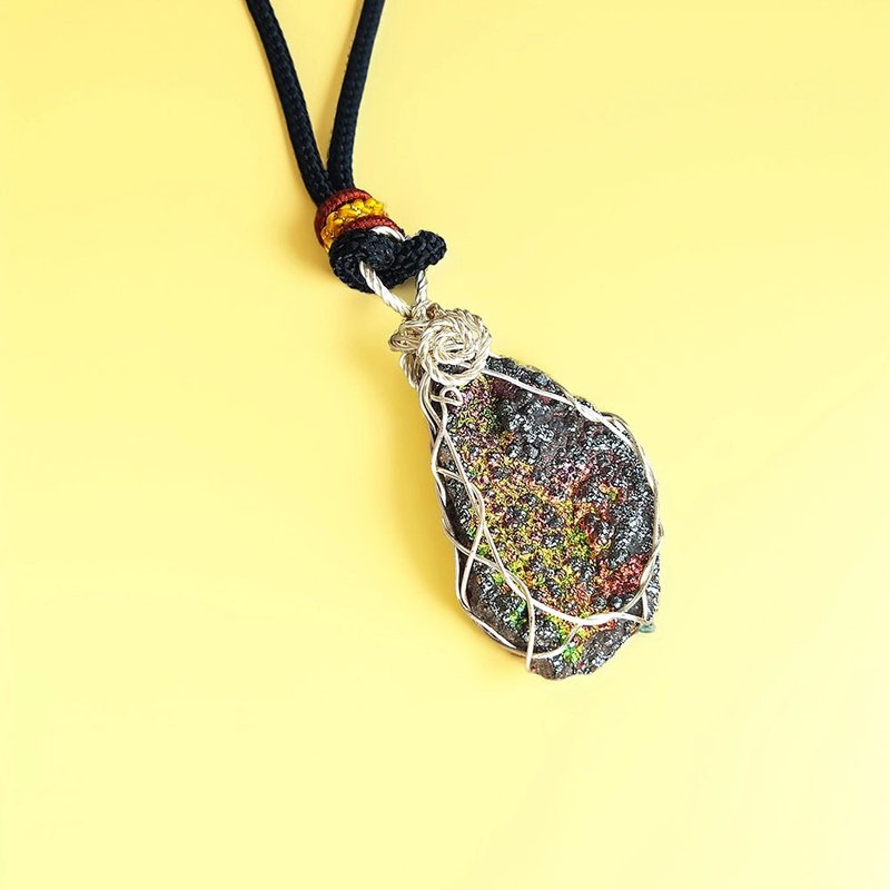 Pendant - Top premium rare Iridescent Goethite COLOUR:rainbow 100% natural - Necklaces - Gemstone Gold