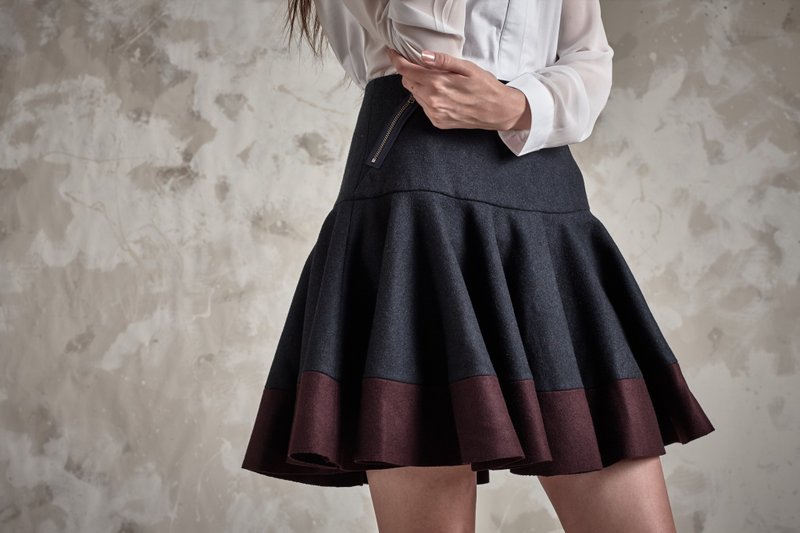 Two-color circle skirt_blue (14S1SK02) - กระโปรง - ขนแกะ 