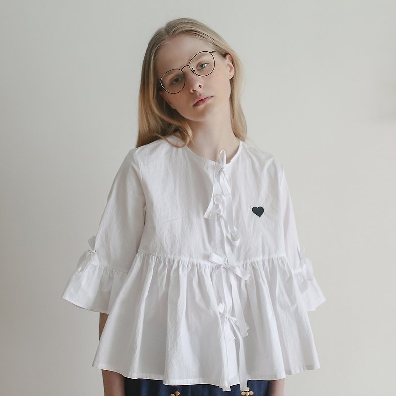 Black heart white doll shirt - imakokoni - เสื้อผู้หญิง - ผ้าฝ้าย/ผ้าลินิน ขาว