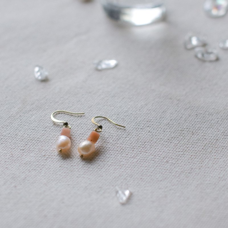 淡水珍珠天然石耳環-傾聽/耳針/夾式/可客製 - 耳環/耳夾/耳骨夾 - 珍珠 白色