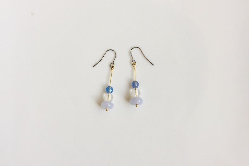 Blueberry frozen natural stone modeling earrings - Earrings & Clip-ons - Gemstone Blue