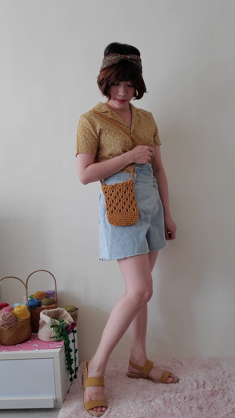 Pure cotton hand woven pattern side backpack/mustard - กระเป๋าแมสเซนเจอร์ - ผ้าฝ้าย/ผ้าลินิน สีเหลือง