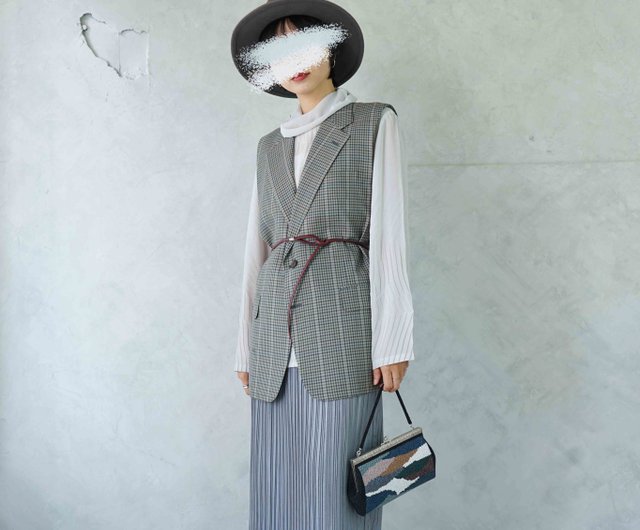 バーバリー　グレー チェック柄 スーツジャケット ベスト付き バーバリーグレー チェック柄 スーツジャケット ベスト付き