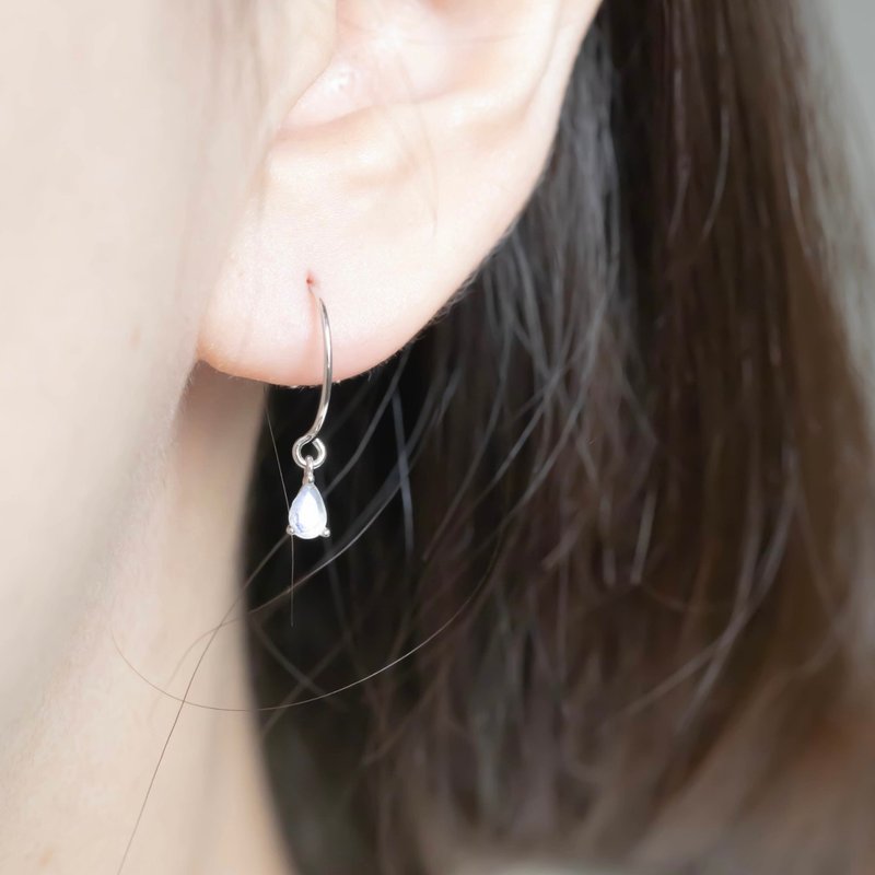 Moonstone 925 Sterling Silver Drop Gemstone Drop Ear Hook Earrings - ต่างหู - เครื่องเพชรพลอย สีน้ำเงิน