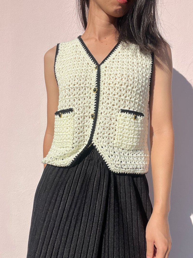 Crochet Vest เสื้อถัก Tank Top - เสื้อผู้หญิง - วัสดุอื่นๆ หลากหลายสี