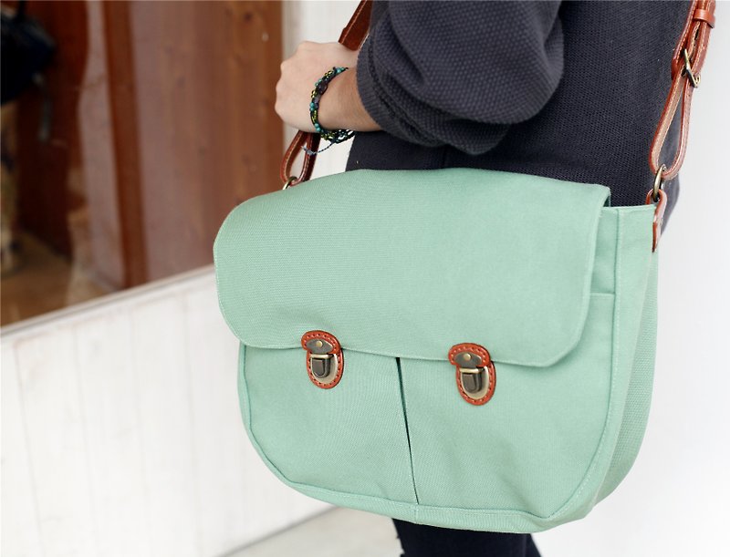 [As] a good day hand forest green canvas bag - Messenger Bags & Sling Bags - Other Materials Green