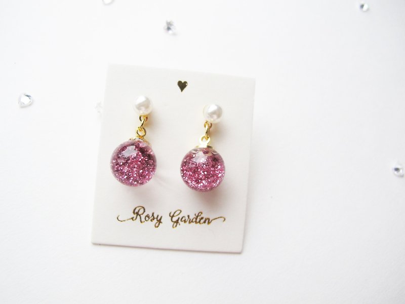 Rosy Garden 淡粉紅色亮粉流動雪花玻璃球珍珠耳環 可換耳夾式 - 耳環/耳夾 - 玻璃 粉紅色