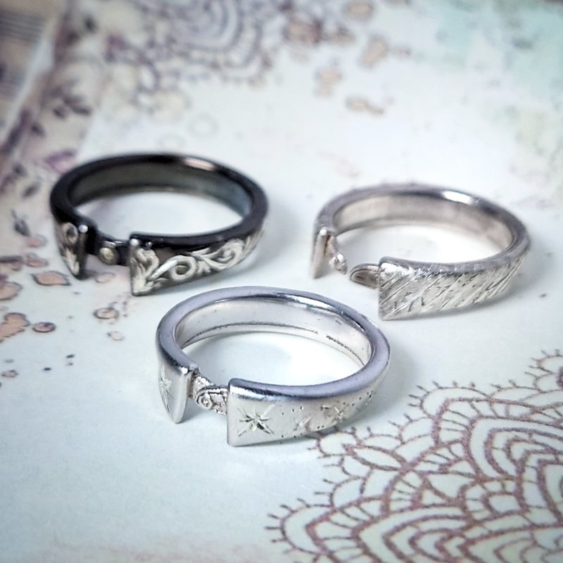 Handcrafted Engraving Collar Silver Rings - แหวนทั่วไป - เงินแท้ สีเงิน