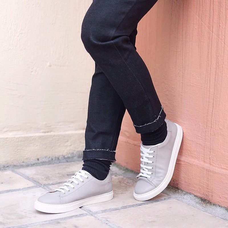 Placebo stone gray calfskin sneakers - รองเท้าลำลองผู้ชาย - หนังแท้ สีเทา