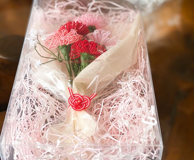 水引カーネーションブーケ 香りのサプライズ付き 入学卒業祝い花束 日本伝統文化水引 ショップ 花水引 観葉植物 Pinkoi