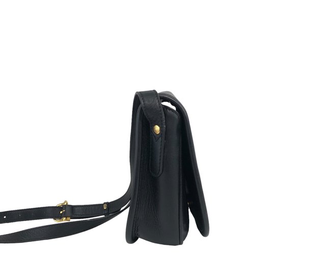 【希少】CELINE　ショルダーバッグ　レザー　ブラック　ヴィンテージ フラップ a1002449_1.jpg